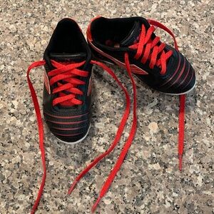 Toddler Size 9 Diadora Soccer Cleats